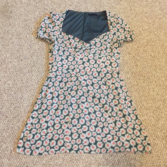 Zara Dresses & Skirts - Zara Daisy Dress